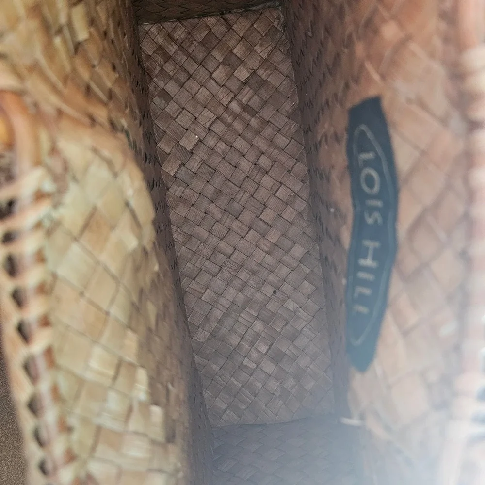 Lois Hill Woven Straw Basket Tote Bag Cowrie Shell Flower Bamboo Handle Brown
